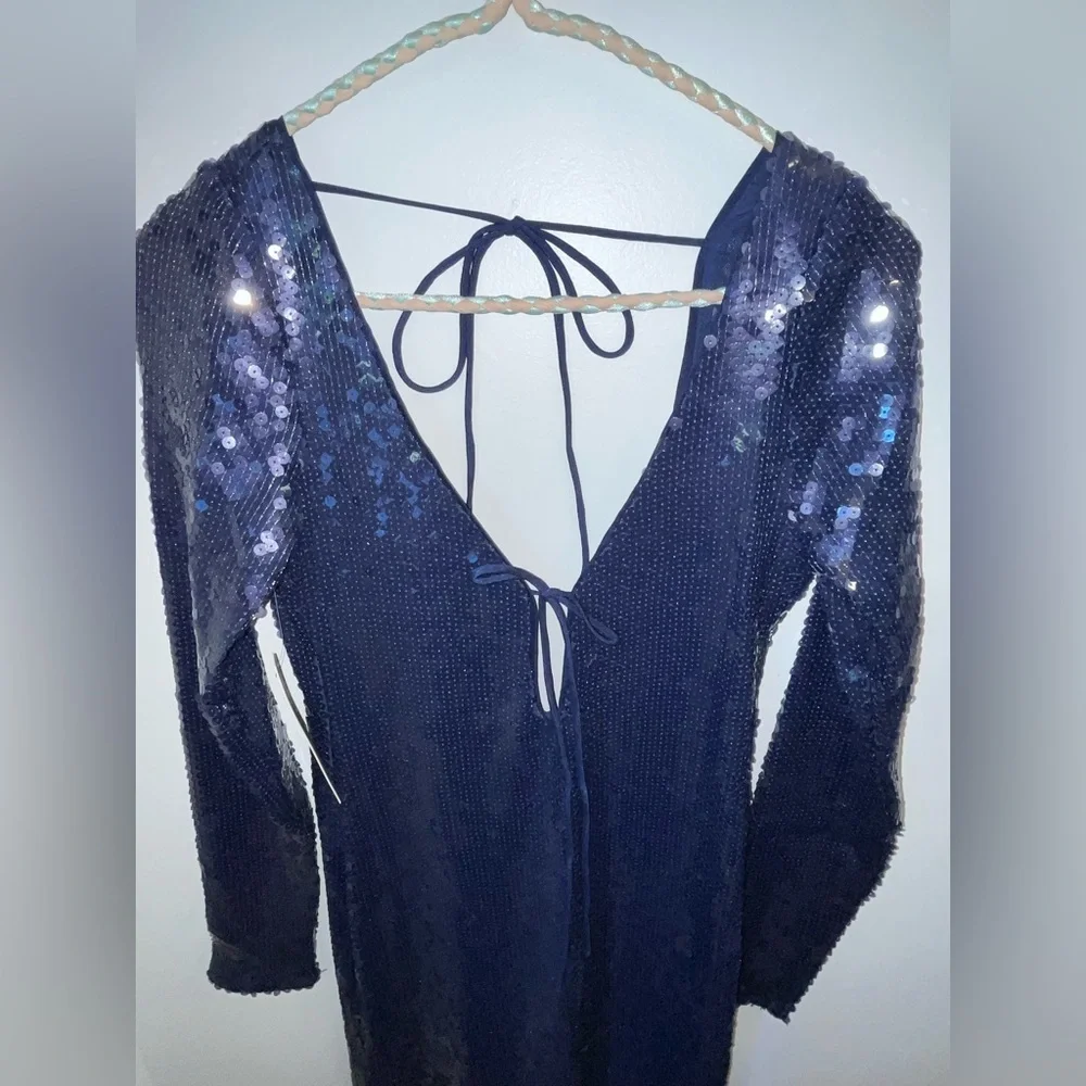 NWT ❤️❤️ Anthropologie Bardot Verona Sequin Maxi Dress In Navy- Size 8 - Picture 8 of 10
